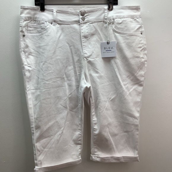Bleu Denim Size 20W Women's White Capri Jeans. New With Tags. - Picture 1 of 7